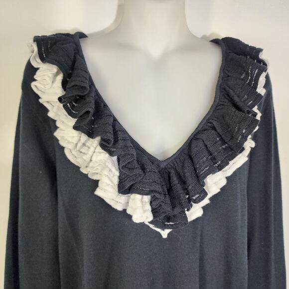 Chaps Women's Sweater Black Long Sleeve Ruffle Tiered V Neckline Knit Medium NWT - Picture 3 of 9